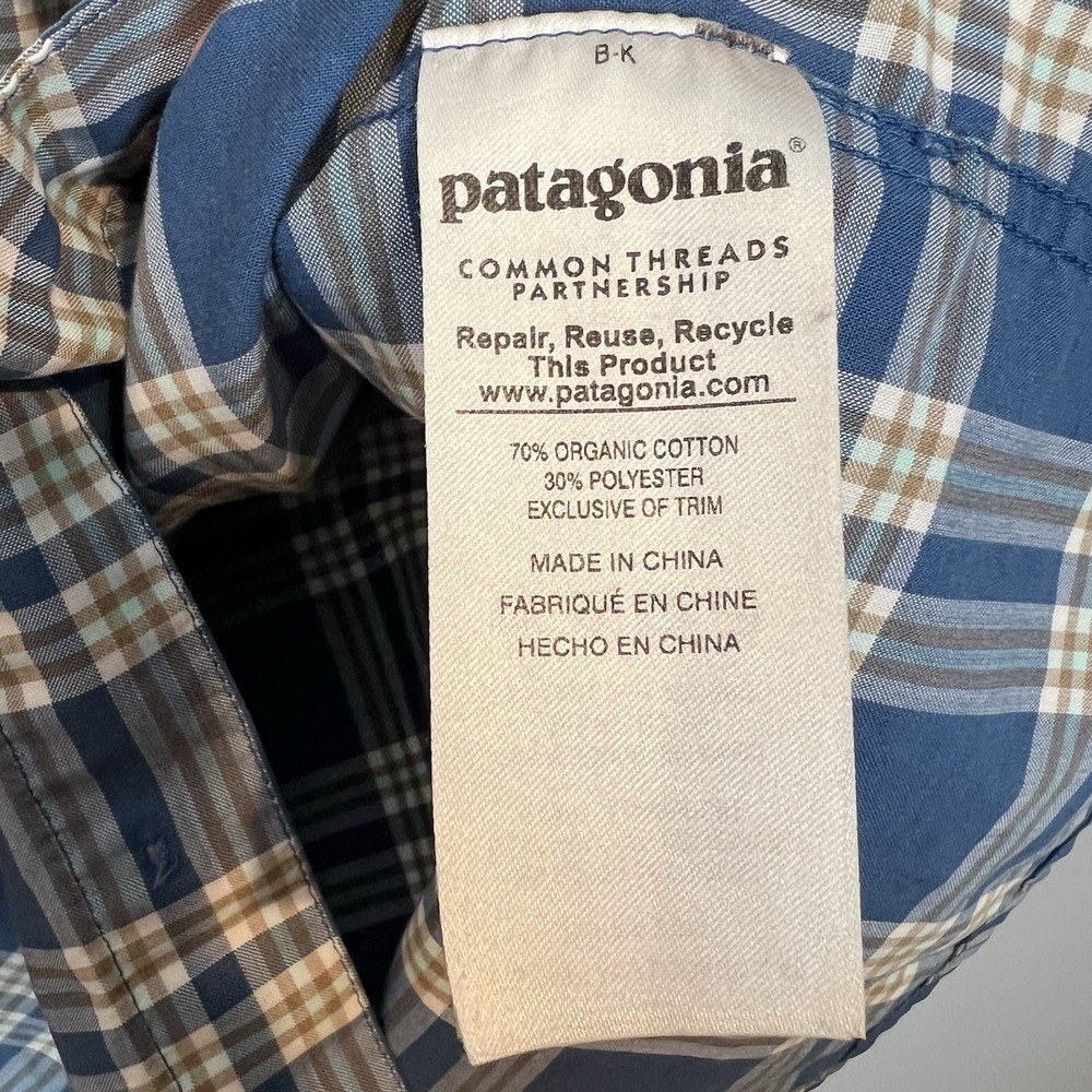 Patagonia Men's Short Sleeve Shirt Size Large Button Blue Plaid Organic Cotton - Picture 6 of 9